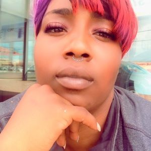 Meet your Posher, Kendra